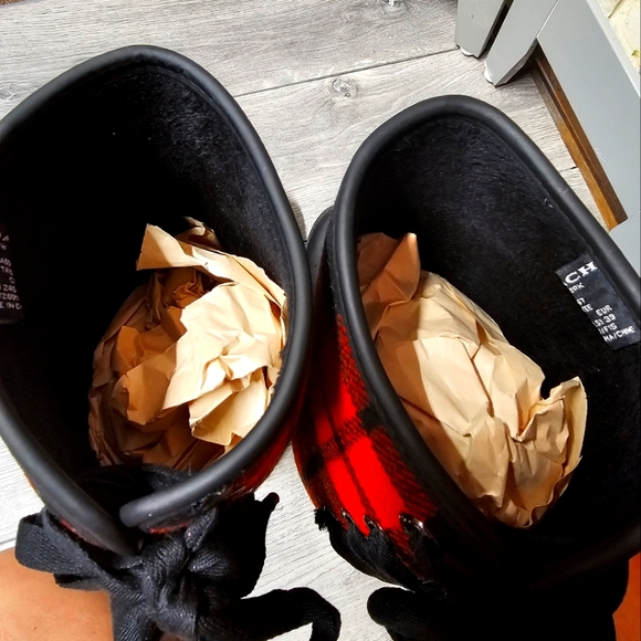 Coach Tristee Rain Boots Red Black Buffalo Plaid Tartan Womens Laceup Rubber NEW - Picture 4 of 7